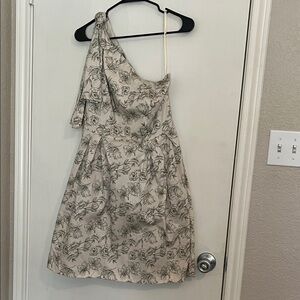 Gianni Bini Floral One-Shoulder Dress Beige/cream and black mid length size 8